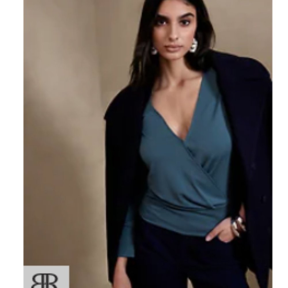 NWT Banana Republic Factory Crepe Wrap Waist Top, Size XS, Color Ski Slate